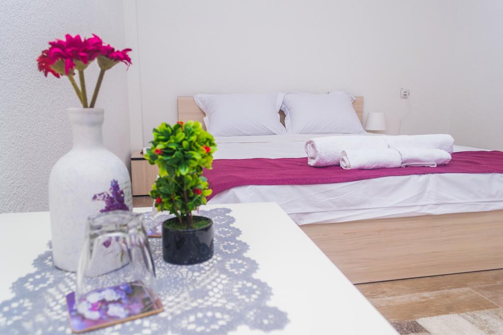 Bed & Breakfast Delikates Stojakovo Exterior foto