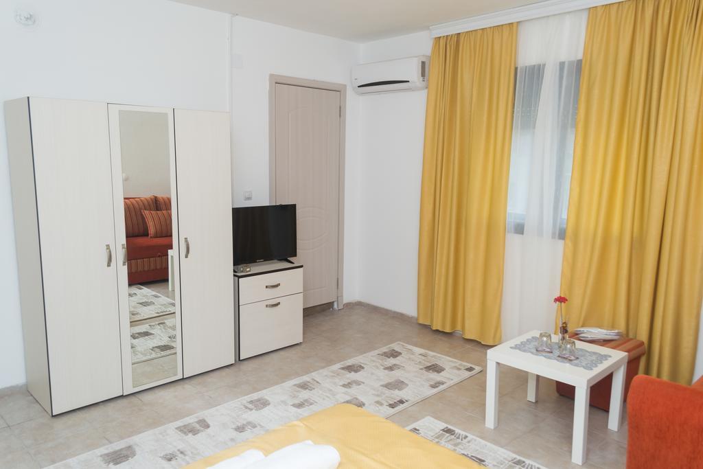 Bed & Breakfast Delikates Stojakovo Exterior foto