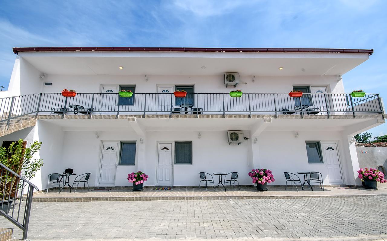 Bed & Breakfast Delikates Stojakovo Exterior foto