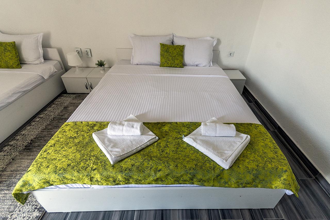 Bed & Breakfast Delikates Stojakovo Exterior foto