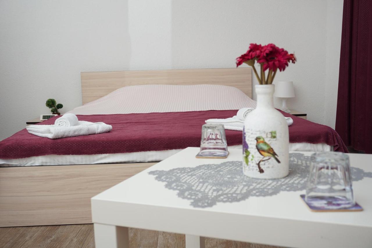 Bed & Breakfast Delikates Stojakovo Exterior foto