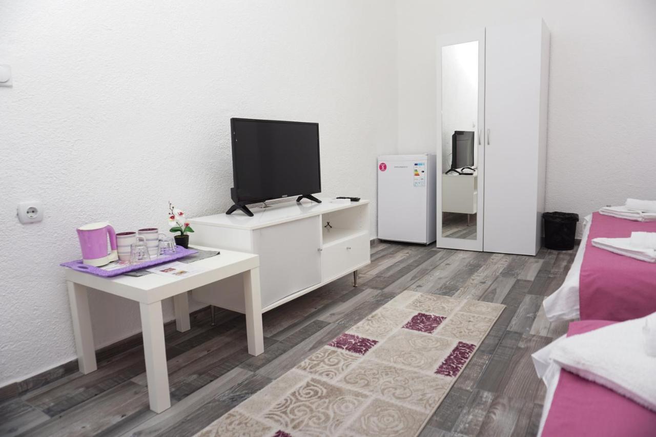 Bed & Breakfast Delikates Stojakovo Exterior foto
