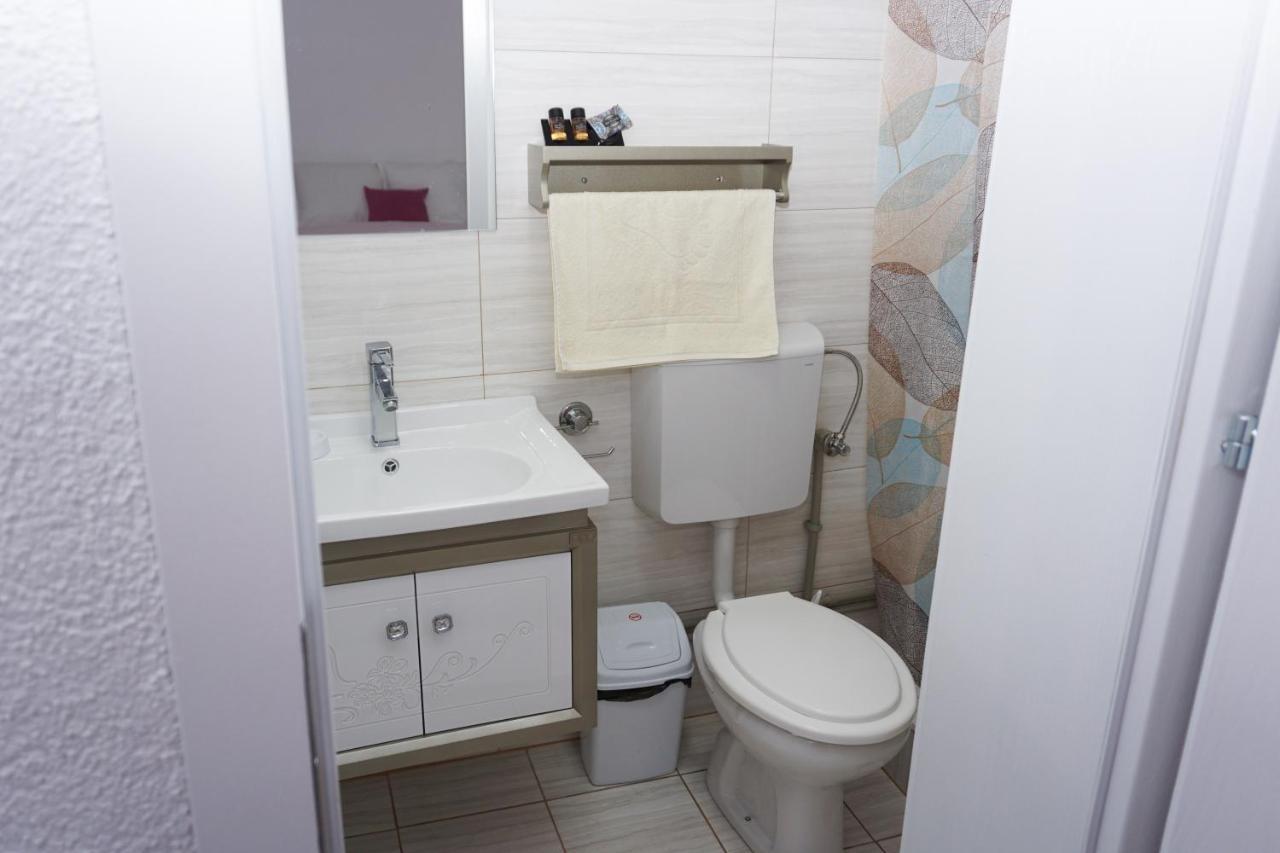 Bed & Breakfast Delikates Stojakovo Exterior foto